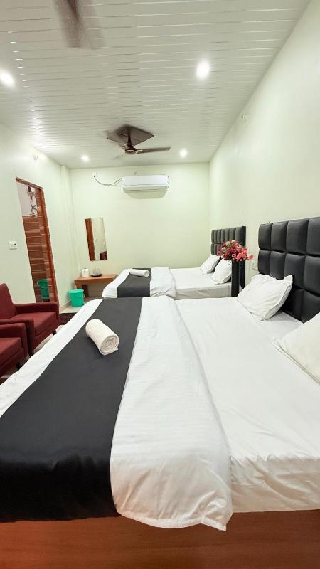 Hotel Blessing Inn & Restaurant - image 10