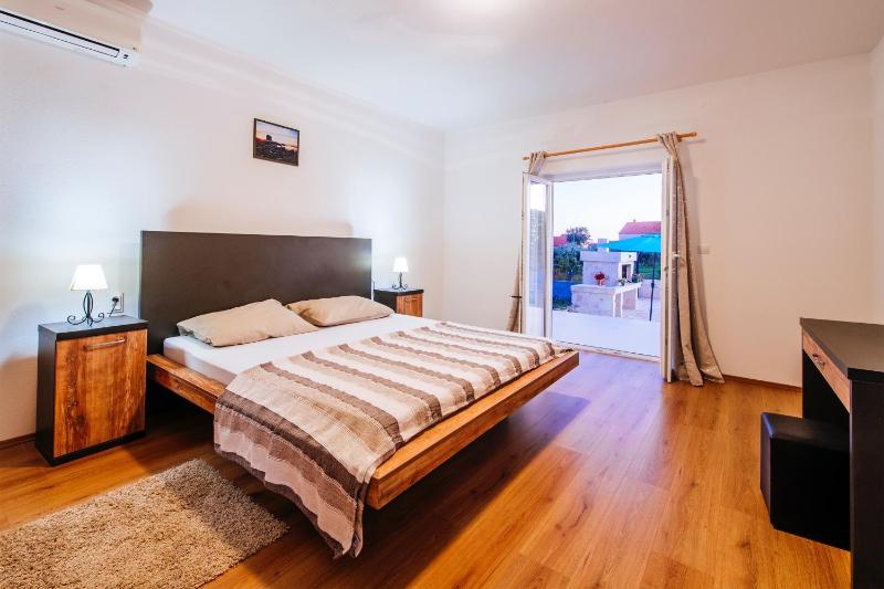 My Dalmatia - Holiday Home Barba Pere with private pool - image 2