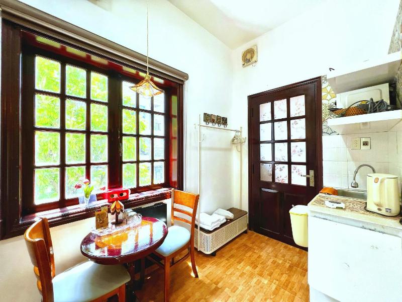 Big Balcony Studio I Step My Khe Beach I Night Market I AC I Washer I Kitchen - image 14