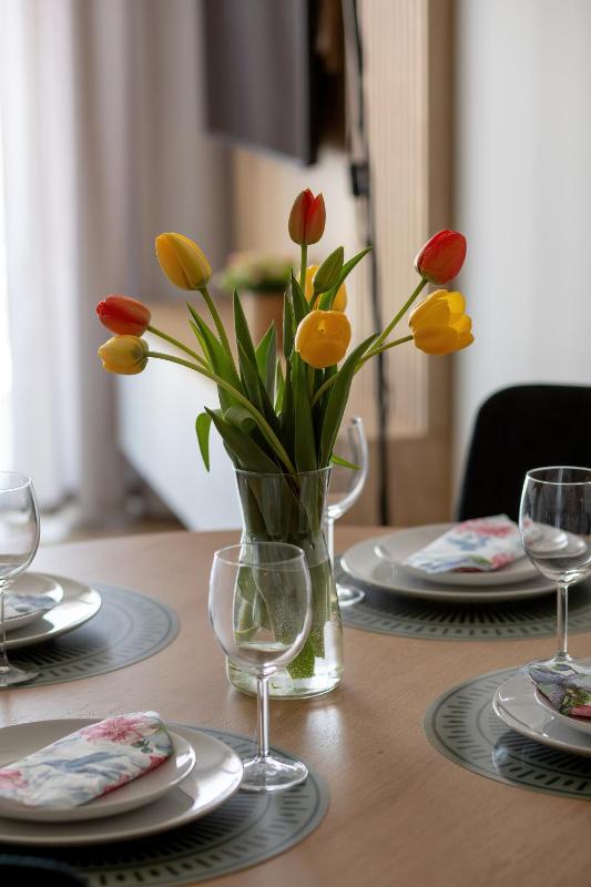 Klimatyzowane Apartamenty Art Lake w Mielnie z Parkingiem i Basenem by Noclegi Renters - image 28