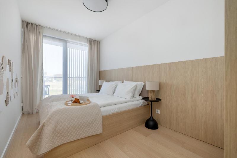 Klimatyzowane Apartamenty Art Lake w Mielnie z Parkingiem i Basenem by Noclegi Renters - image 29