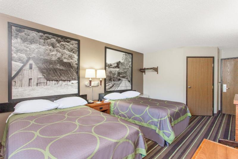 Double Room with Two Double Beds - Non-Smoking image 3