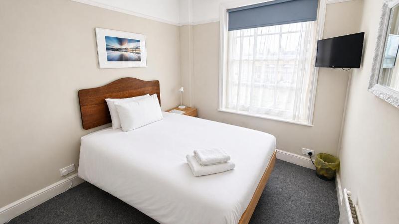 Brighton House - image 37