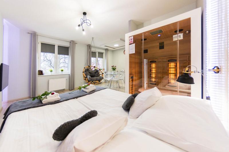 Apartamenty hoteLOVE z sauną - image 47