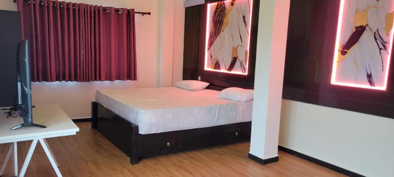 Sas Tower Hotel - image 12