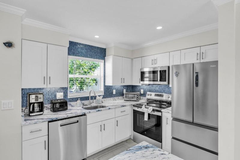 Anchors West home - image 21