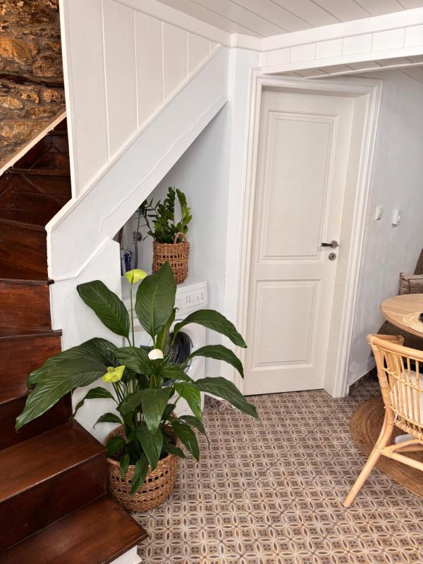 EVAGELIA'S APARTMENT Stylish Central stay! - image 12