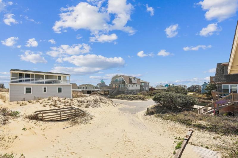 5985 - Surf House - image 14