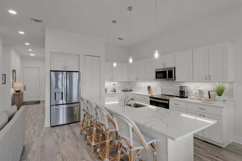 Gulf Place Residences 306 - image 16