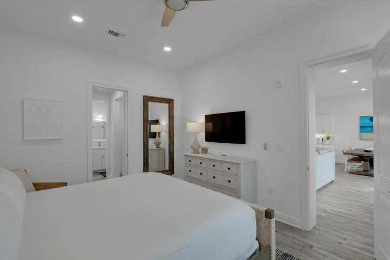 Gulf Place Residences 306 - image 20