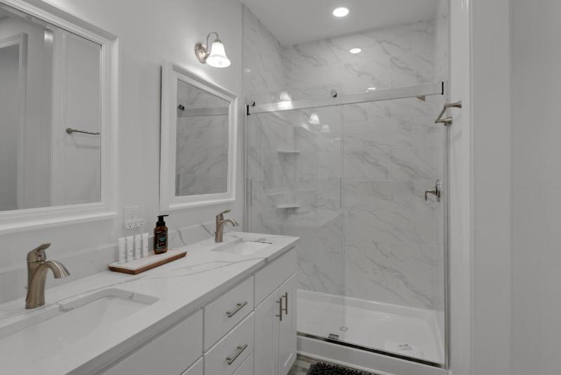 Gulf Place Residences 306 - image 4