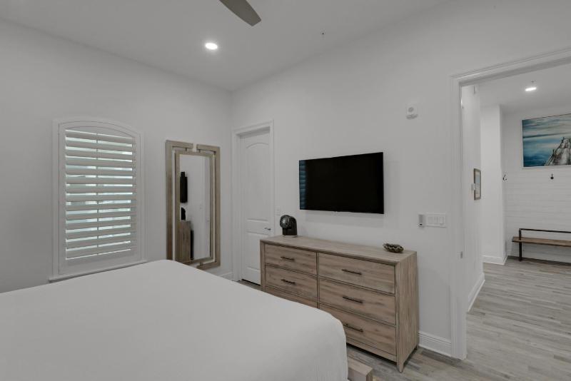 Gulf Place Residences 306 - image 36
