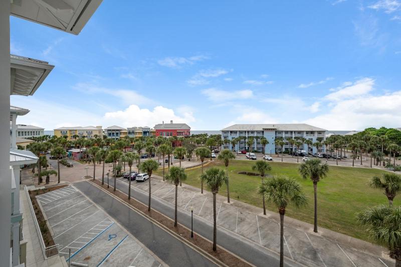 Gulf Place Residences 306 - image 21
