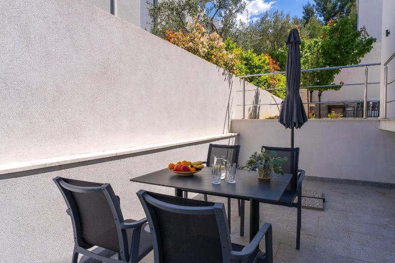 Apartments Dante - image 8