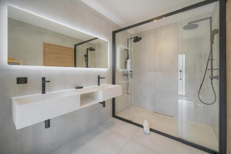 FRGK Villa Mathis Cannes - Luxury Sea View & Pool Jean de Noailles - image 8