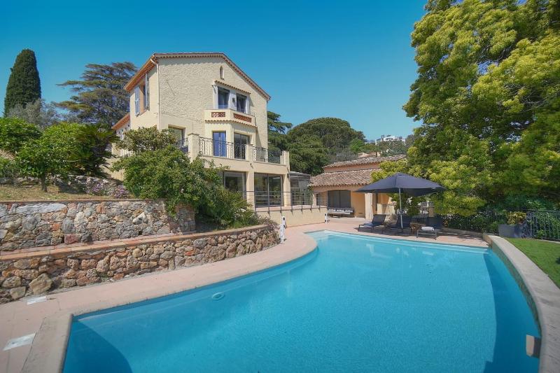 FRGK Villa Mathis Cannes - Luxury Sea View & Pool Jean de Noailles - image 22