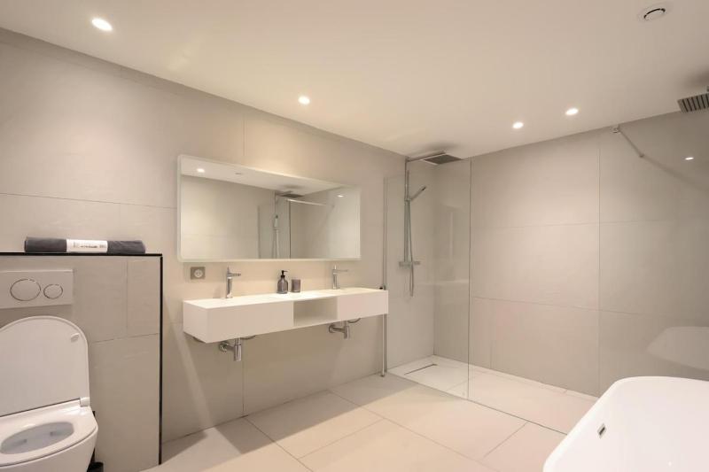 FRGK Villa Mathis Cannes - Luxury Sea View & Pool Jean de Noailles - image 2