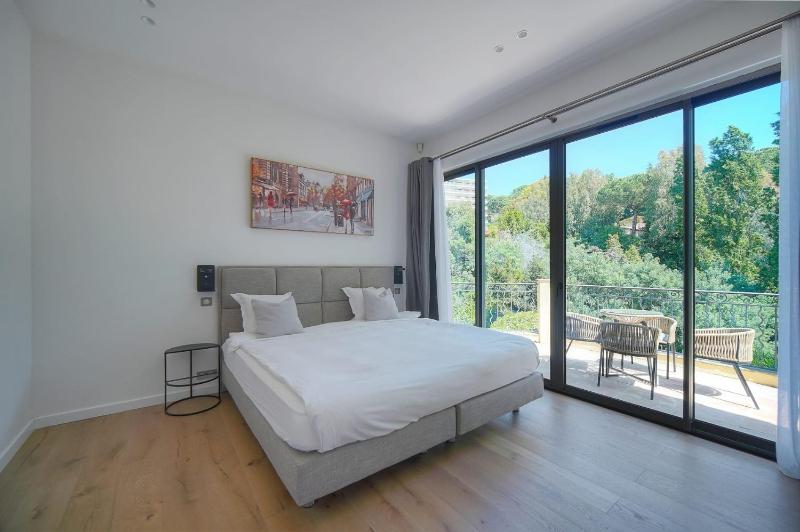 FRGK Villa Mathis Cannes - Luxury Sea View & Pool Jean de Noailles - image 9