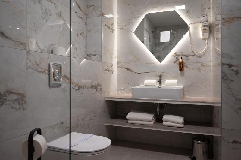 Diamond2 Hotel - image 2