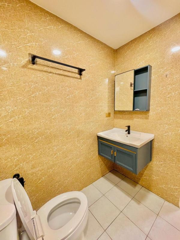 122 Home near Baiyoke Sky Tower - image 12