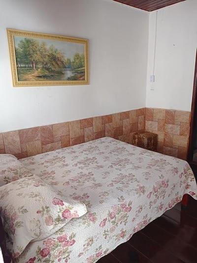 SUA CASA ECONÔMICA NO CENTRO de CABO FRIO - image 4