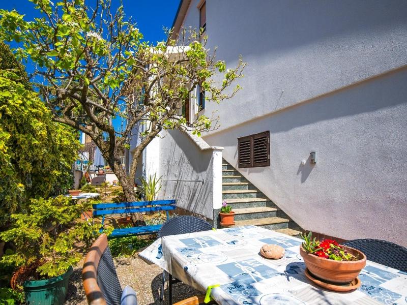 Apartments with parking space Rovinj - 25360 - image 6