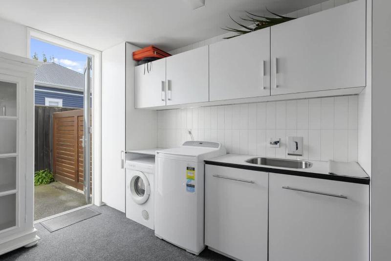 Hawkesbury Executive Home - image 12