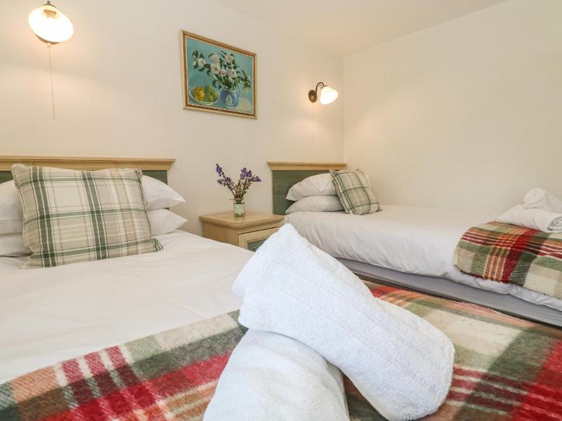 Meadowside - image 26