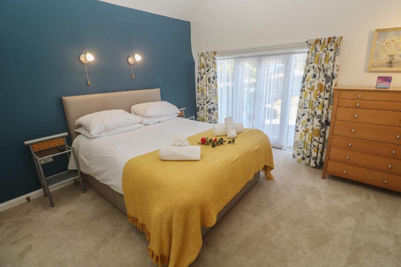 Meadowside - image 24
