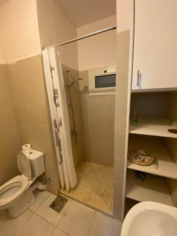 Spacious 2BR Pool-View Apartment in Hadaba - image 11