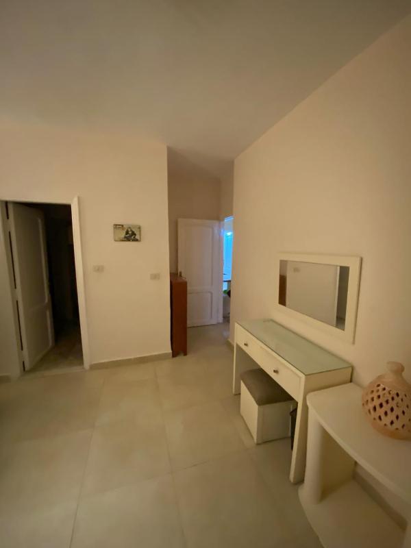 Spacious 2BR Pool-View Apartment in Hadaba - image 21