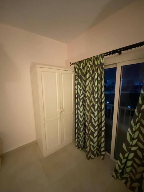 Spacious 2BR Pool-View Apartment in Hadaba - image 22