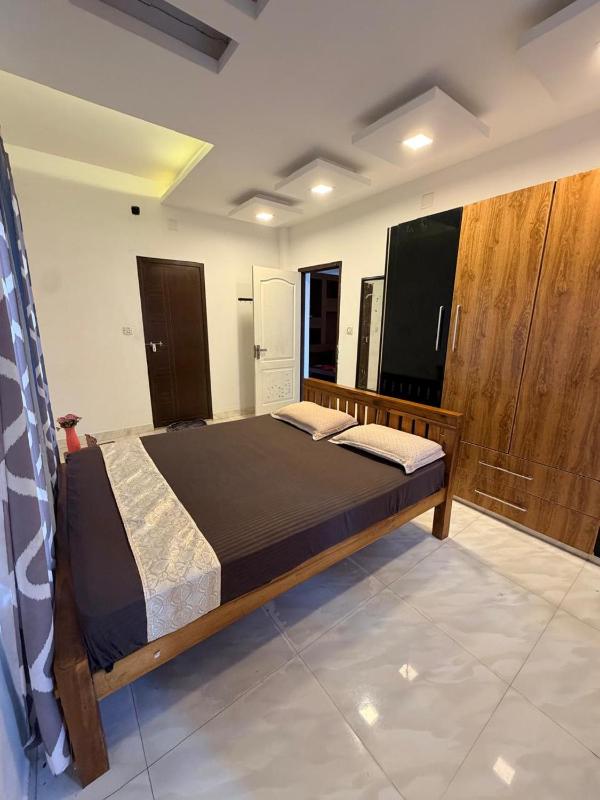 Ira AC & NON AC Rooms & Dorms - image 7