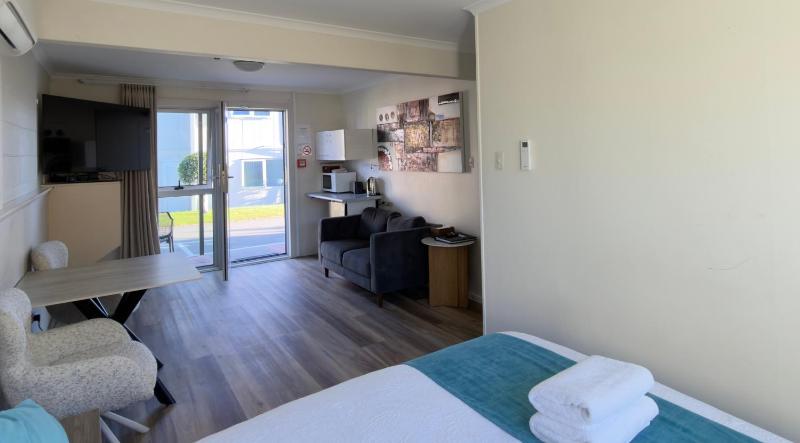 Mountain View Motel - image 44