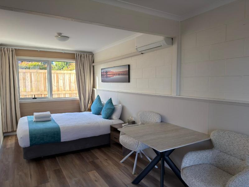Mountain View Motel - image 11