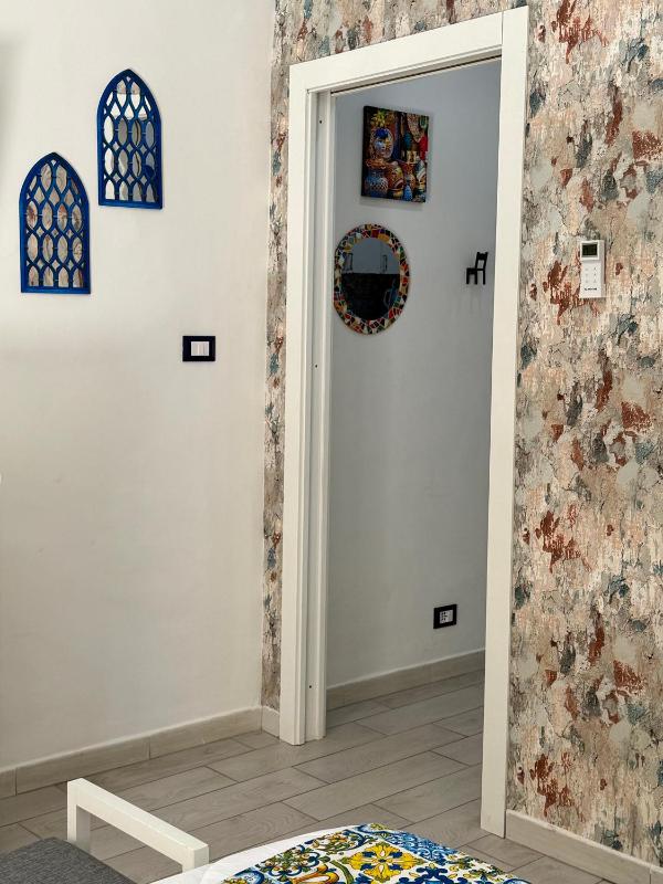 Ballaro's Vibe Historical Apartment Cathedral District - image 13