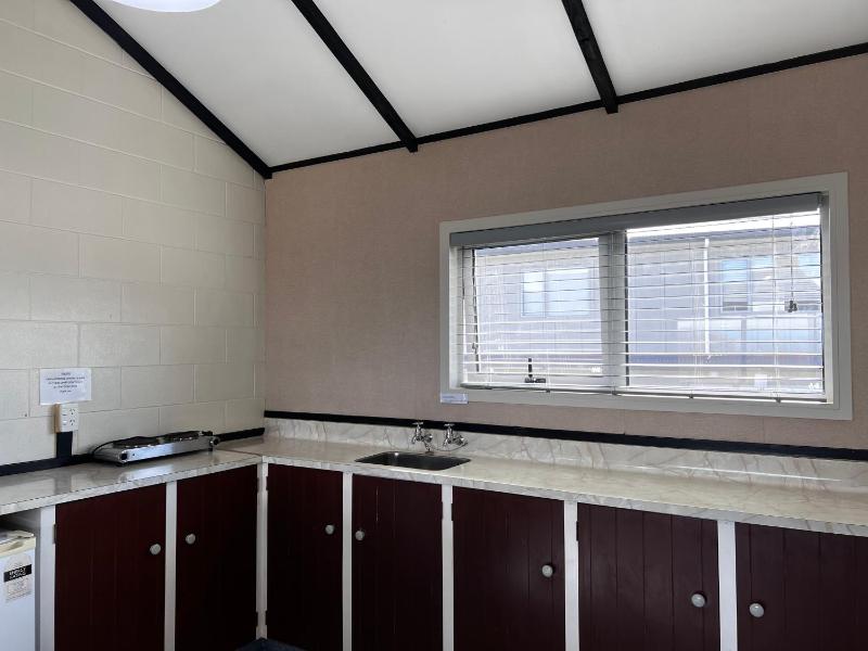 Mountain View Motel - image 33
