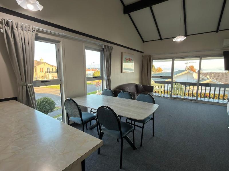 Mountain View Motel - image 34