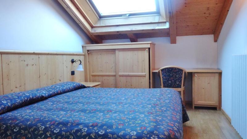 Standard Triple Room image 4