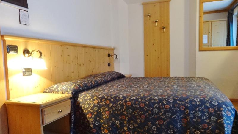 Standard Double Room image 2