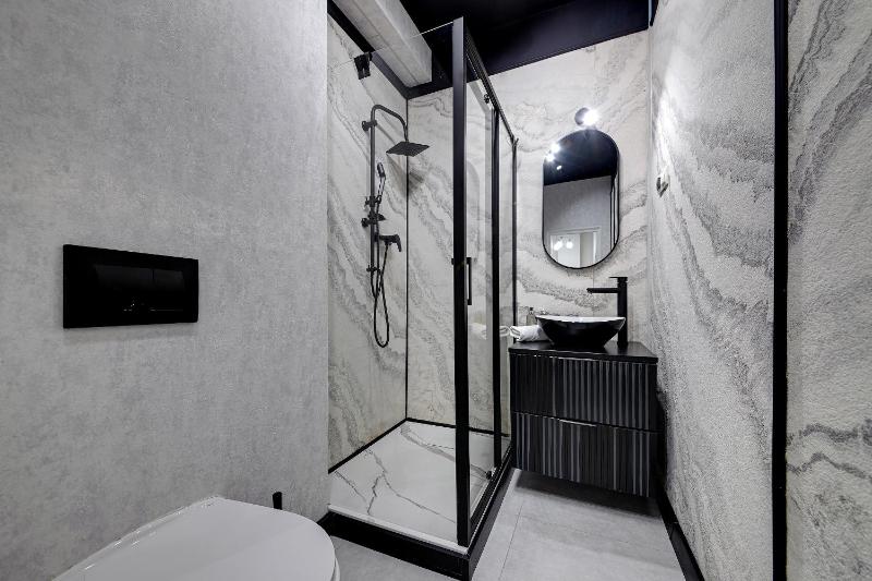 RentPlanet - Apartament Komuny Paryskiej - image 8