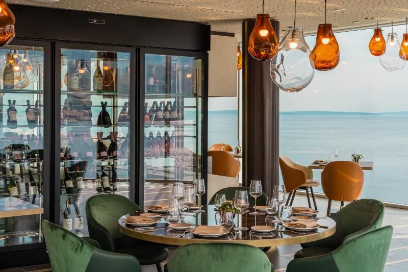Hilton Rijeka Costabella Beach Resort & Spa - image 37