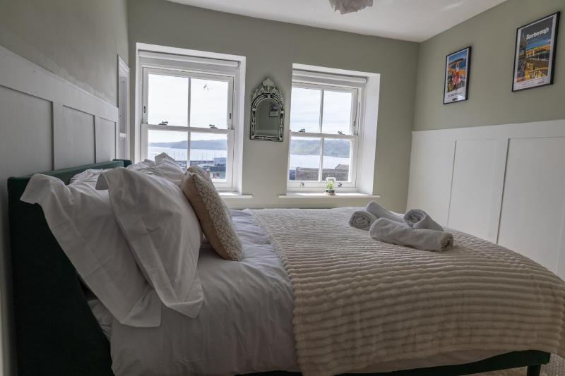 Sandgate Seaview - image 19