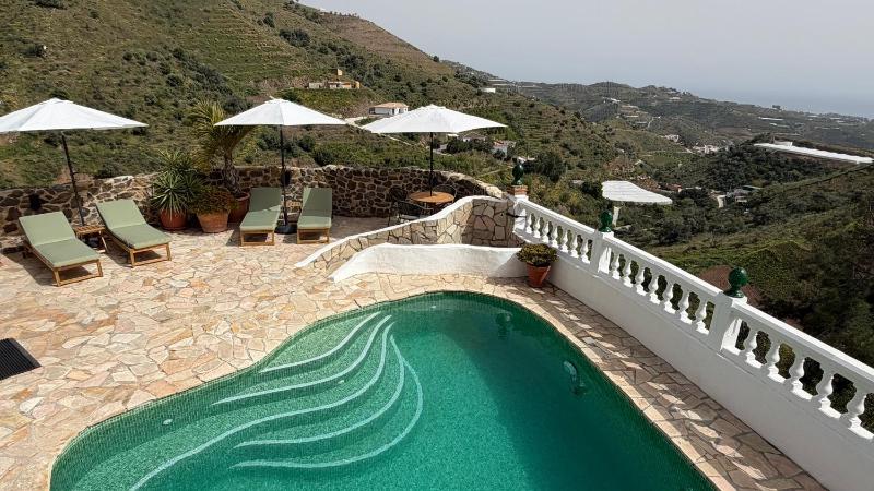 El Cocodrilo - Sea View Heated Pool - 10 min to beach - image 26