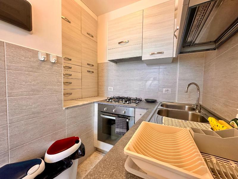 Casa Panorama - Spazioso Trilocale con Balcone Vista Mare - image 3