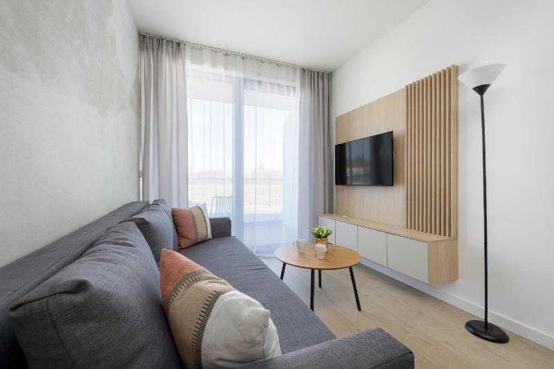 Klimatyzowane Apartamenty Art Lake w Mielnie z Parkingiem i Basenem by Noclegi Renters - image 43