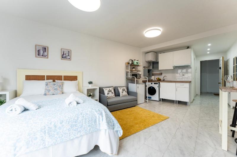 MalagaSuite Downtown Apartment Torremolinos - image 7