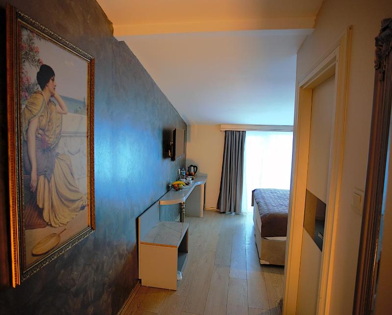 Perada Suite & Room - image 9