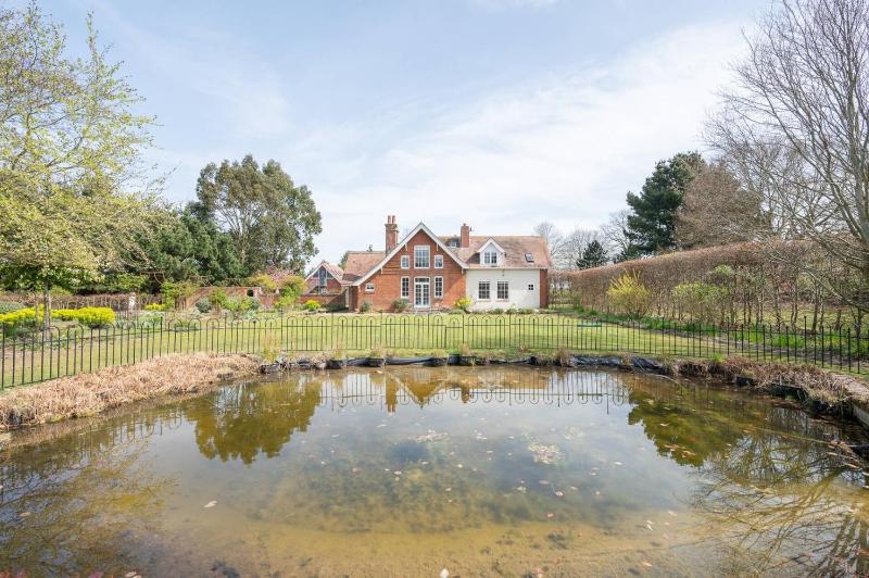 The Old School House Friston - image 39