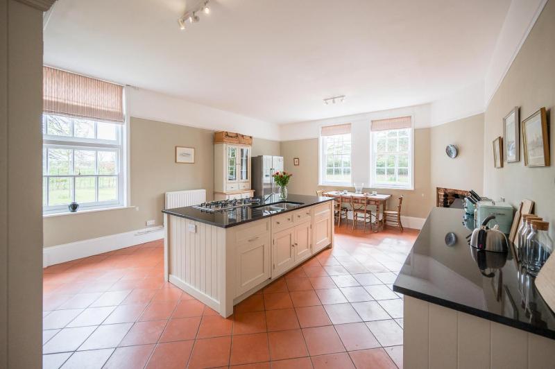 The Old School House Friston - image 16
